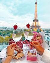 Без бренда «Свидание на фоне Эйфелевой башки» в Волгограде в интернет-магазине  Без бренда «Свидание на фоне Эйфелевой башки» в Волгограде